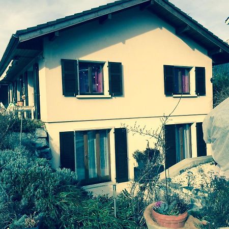 Bnb Parisod Айгел Екстериор снимка