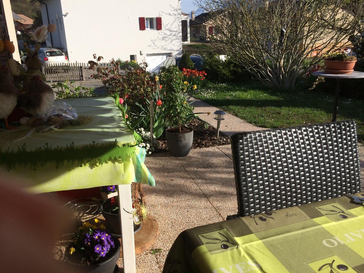 Bnb Parisod Айгел Екстериор снимка